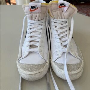 Nike White and Black Sneakers with Yellow Trim Nike blazer sneakers